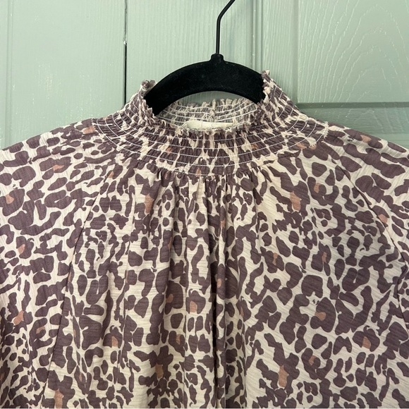 Nation LTD Melanie Smocked Peasant Tee Antique Leopard Animal Print - Picture 6 of 7